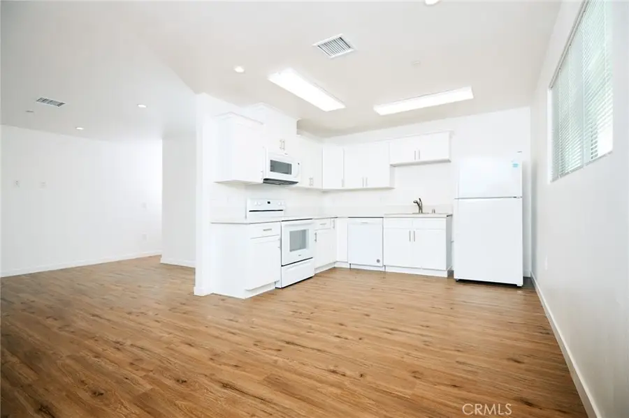 1750 E 63 Street #8, Los Angeles, CA 90001 - #2