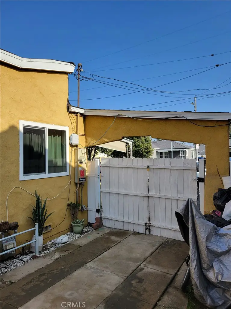 611 N Burris, Compton, CA 90221 - #2