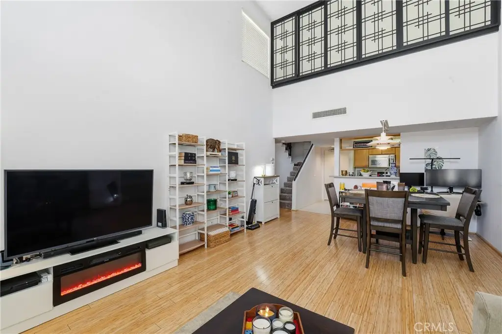 1119 Albany, Los Angeles, CA 90015 - #1