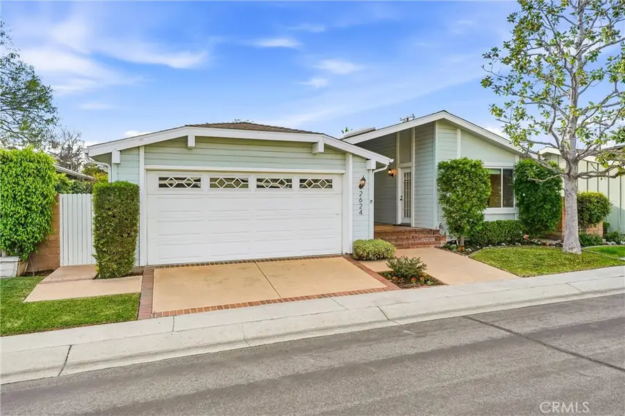 2624 Forest Lake #13, Santa Ana, CA 92705 - #2