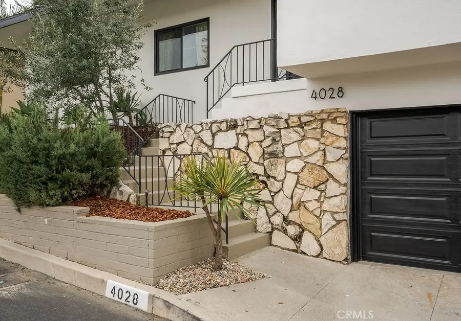 4028 Don Diablo, Los Angeles, CA 90008 - #3