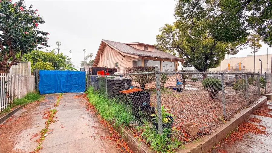 2623 W 30th, Los Angeles, CA 90018 - #2