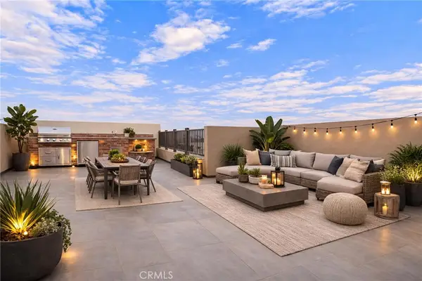 809 Brickyard Lane, Costa Mesa, CA 92627