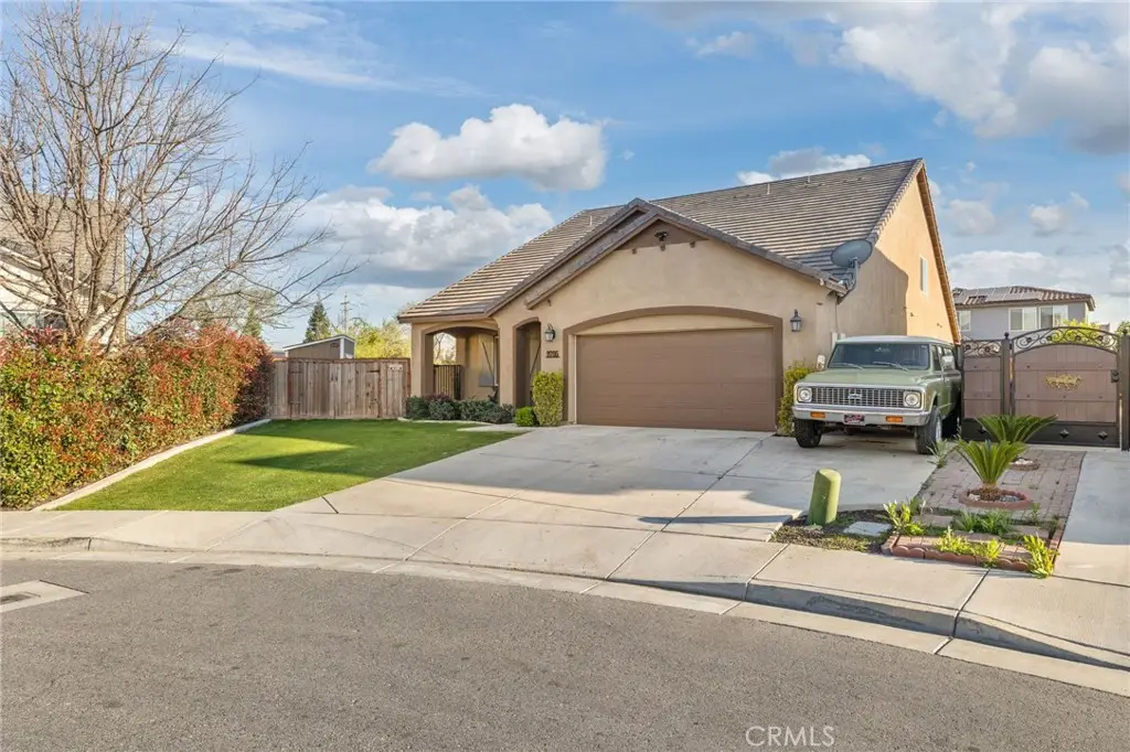 9705 Dutchman Peak, Bakersfield, CA 93311 - #1