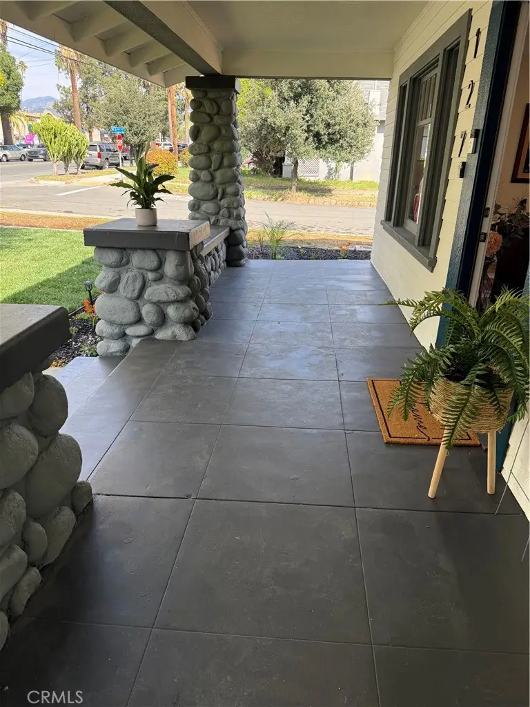 127 W Colton, Redlands, CA 92374 - #2