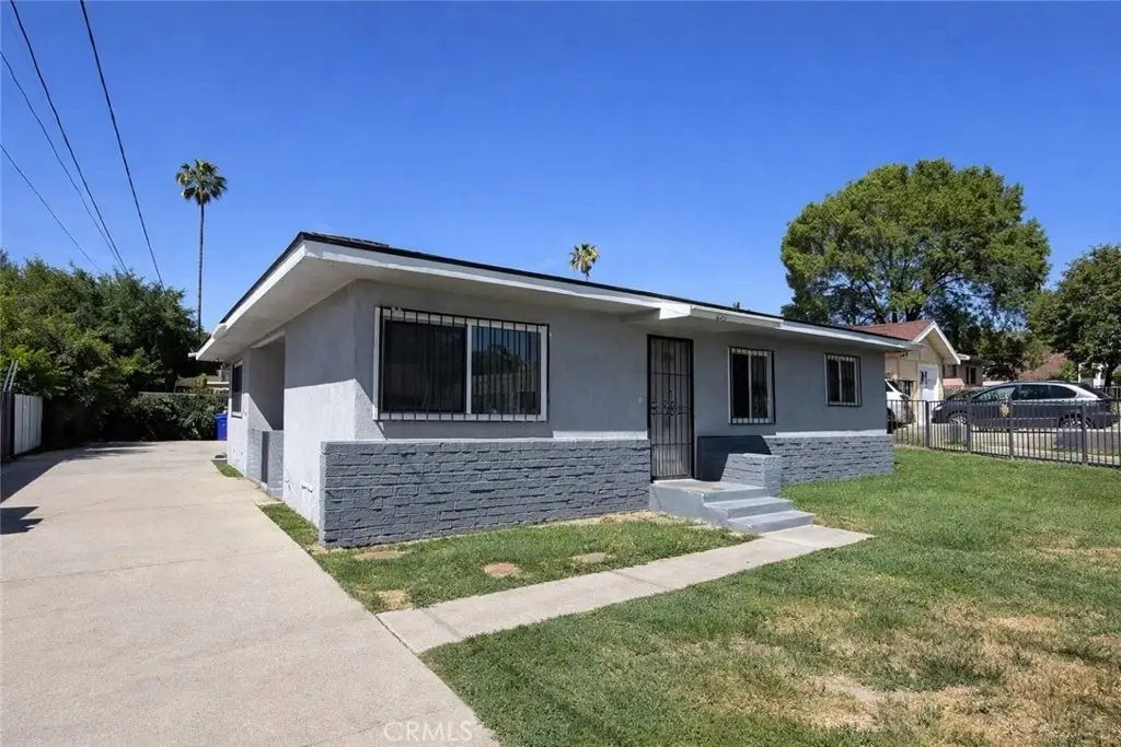 1270 Genevieve, San Bernardino, CA 92405 - #1