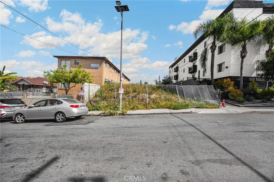 2113 W Court, Los Angeles, CA 90026 - #3