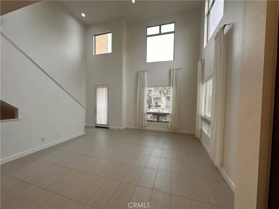 27 Soho, Irvine, CA 92612 - #3