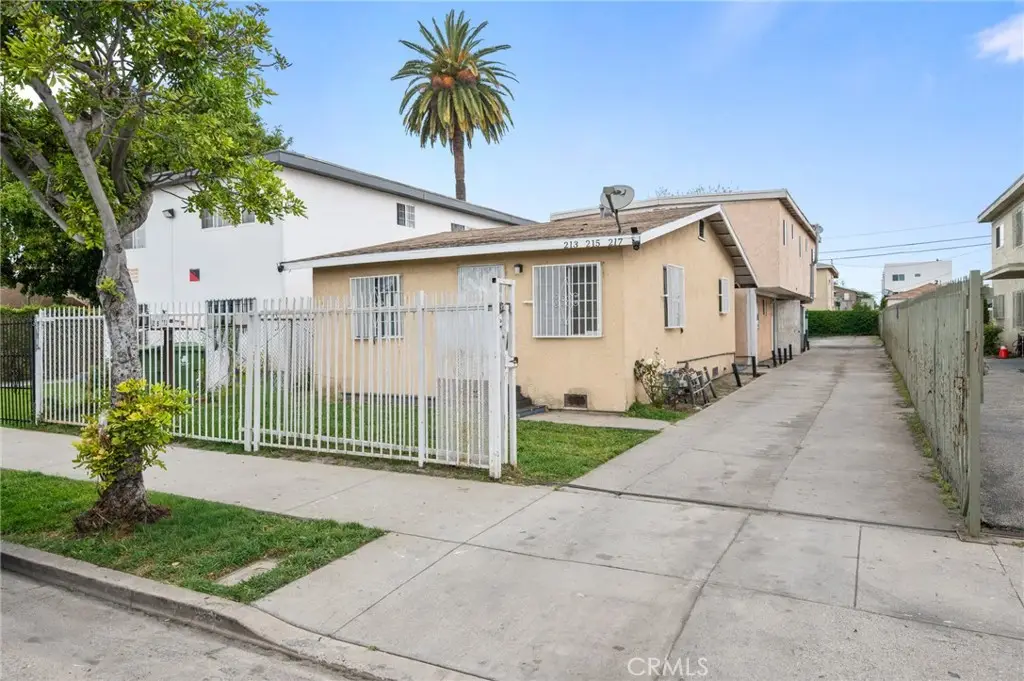 213 E 87th Pl, Los Angeles, CA 90003 - #1