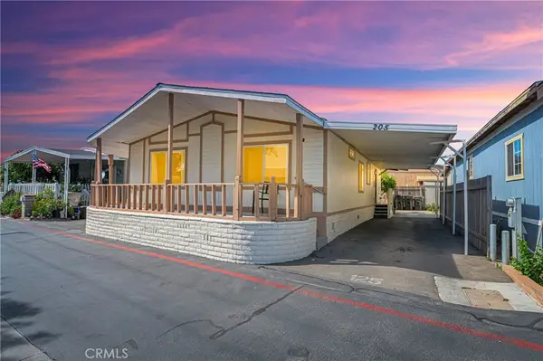 205 Duchess Lane, Santa Ana, CA 92704