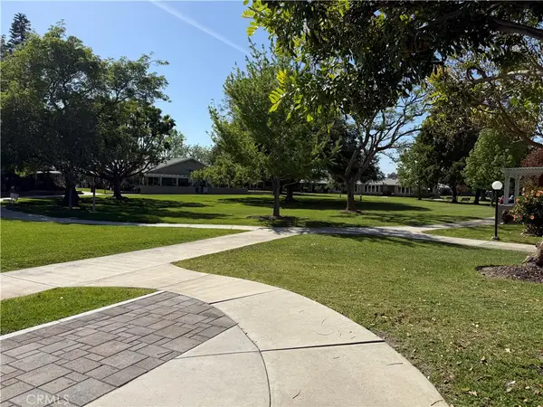 1330 Kenwood Rd M7-157f, Seal Beach, CA 90740