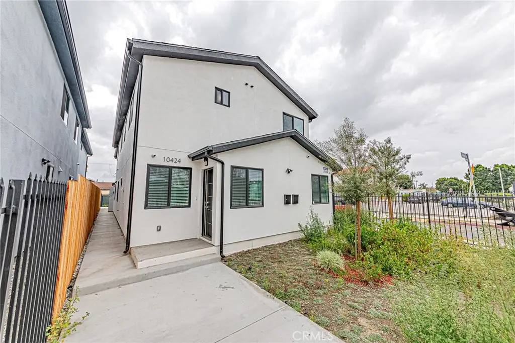 10424 Graham Avenue, Los Angeles, CA 90002 - #1