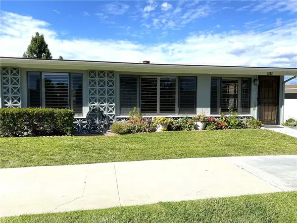 13751 St. Andrews Dr., M1-36g, Seal Beach, CA 90740