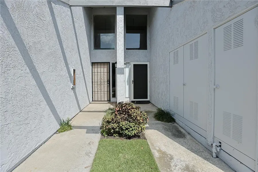 4828 W 5th #E, Santa Ana, CA 92703 - #3