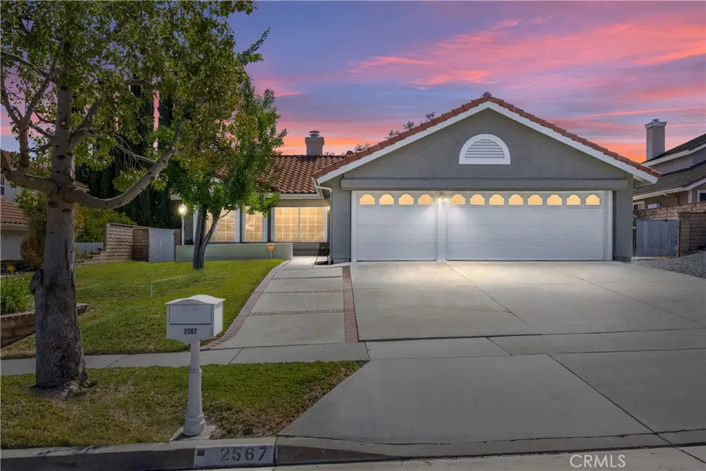2567 Via Pacifica, Corona, CA 92882 - #1