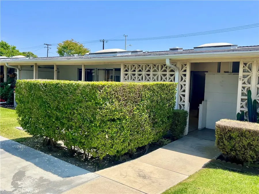 1571 Golden Rain Rd., M5-118i, Seal Beach, CA 90740 - #2