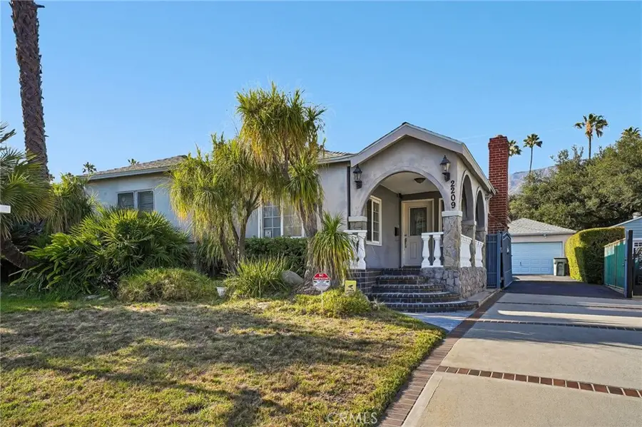 2209 Queensberry, Pasadena, CA 91104 - #2