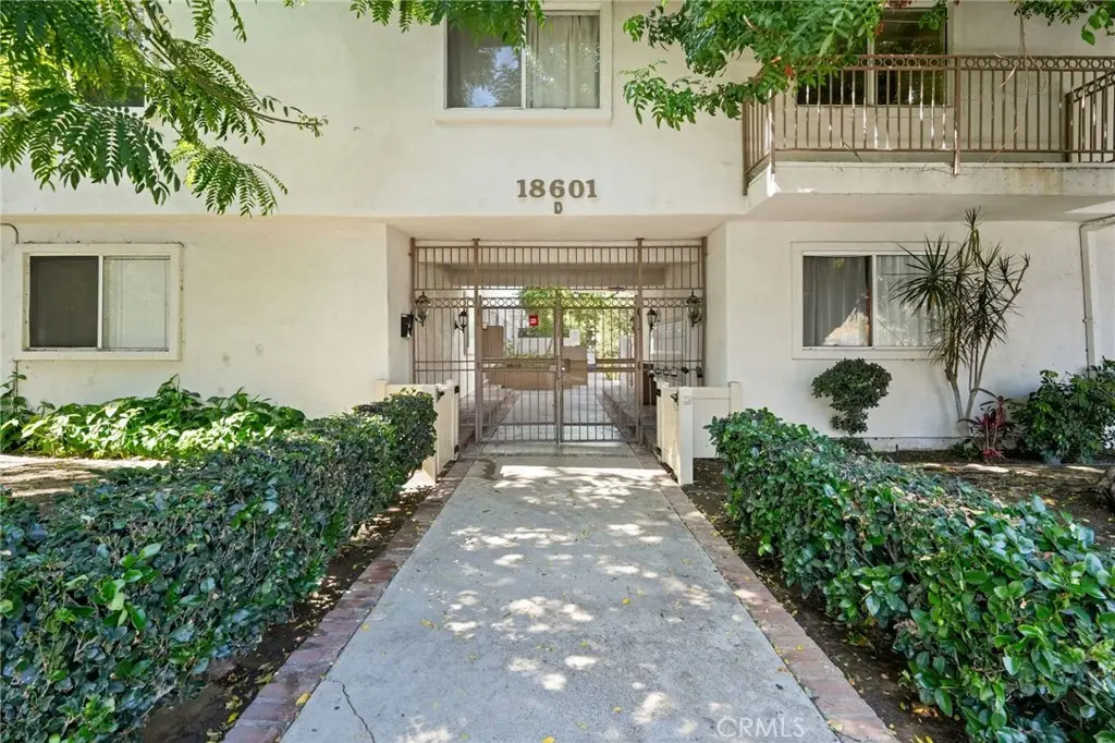 18601 Collins #D30, Tarzana, CA 91356 - #1