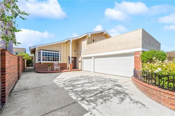 6402 Cantiles Avenue, Cypress, CA 90630