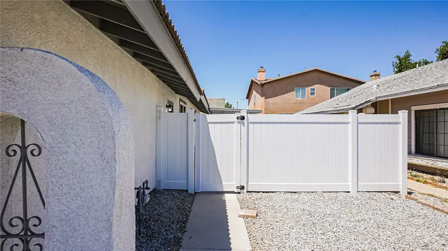 12192 Pluto, Victorville, CA 92392 - #3