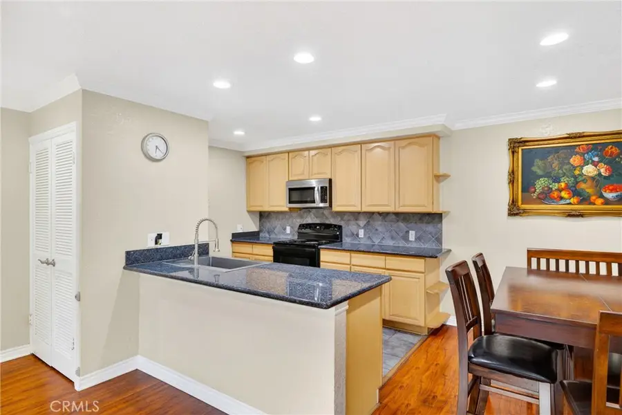 2521 W Sunflower #H6, Santa Ana, CA 92704 - #3
