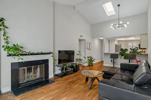 645 Chestnut Avenue #305, Long Beach, CA 90802