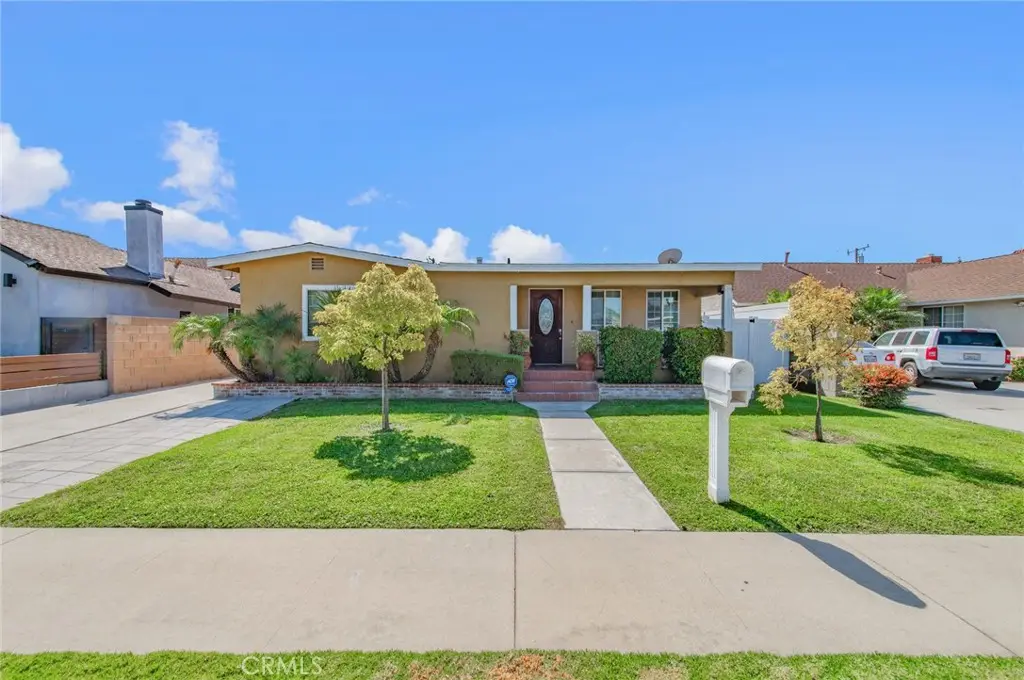 10530 Newville Avenue, Downey, CA 90241 - #1