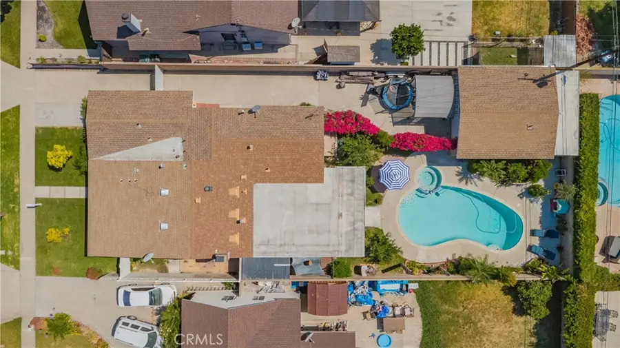 10530 Newville Avenue, Downey, CA 90241 - #2