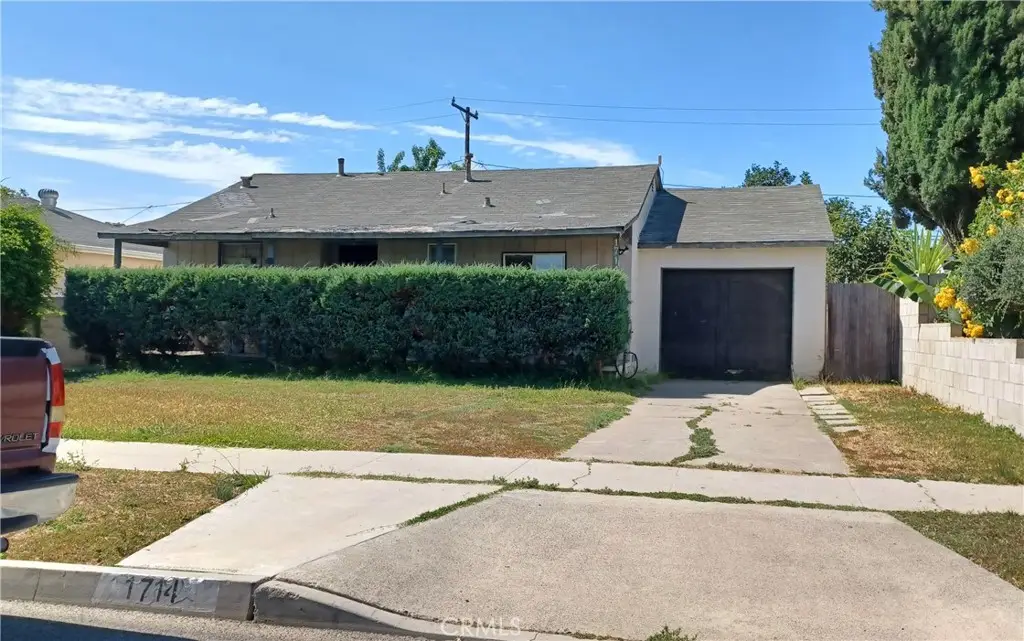 1714 W 12th, Santa Ana, CA 92703 - #1