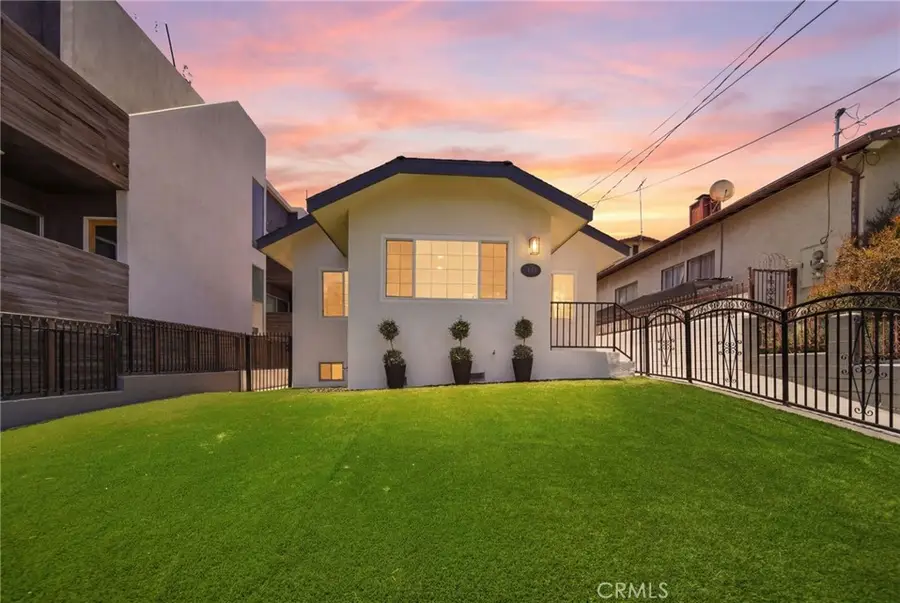819 Rosemont, Los Angeles, CA 90026 - #2