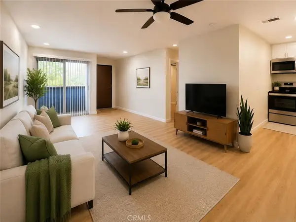 2825 N Los Felices #205, Palm Springs, CA 92262