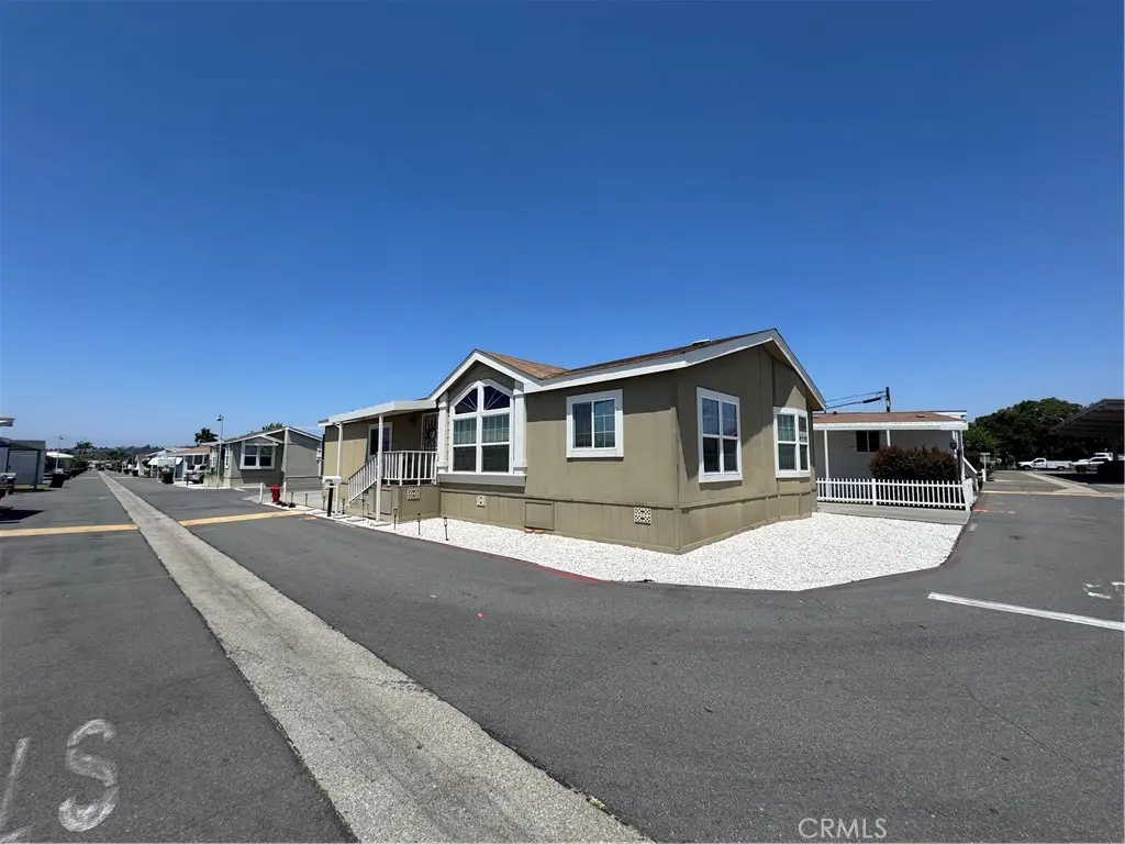 8 Spruce Via, Anaheim, CA 92801 - #1
