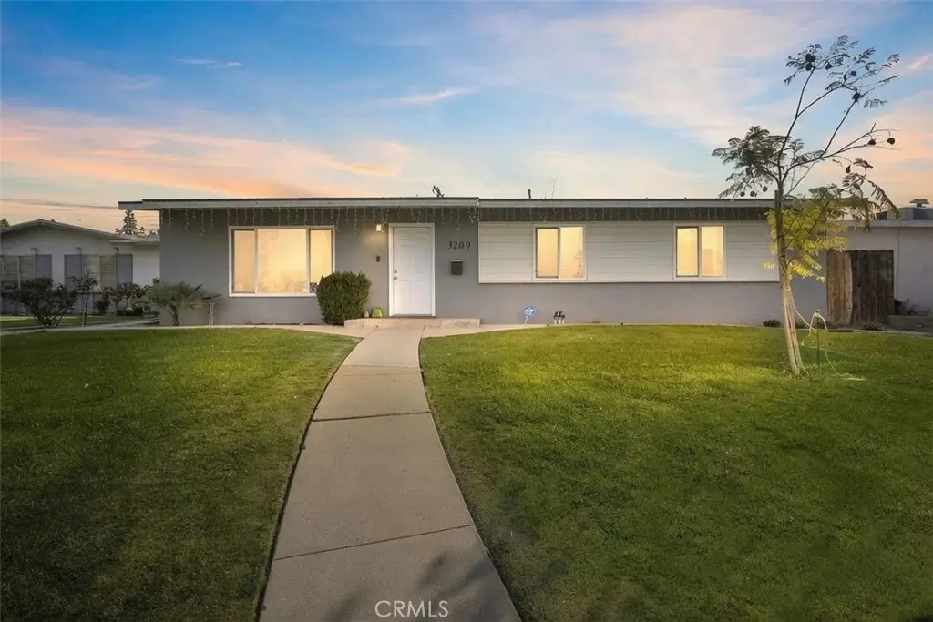 3209 Idaho, Bakersfield, CA 93305 - #1