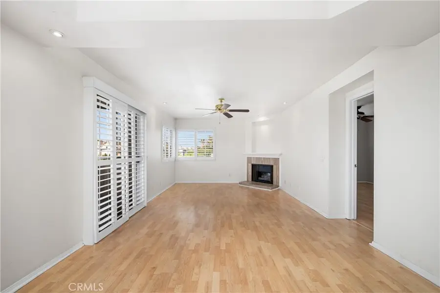 535 W 4th, Long Beach, CA 90802 - #3