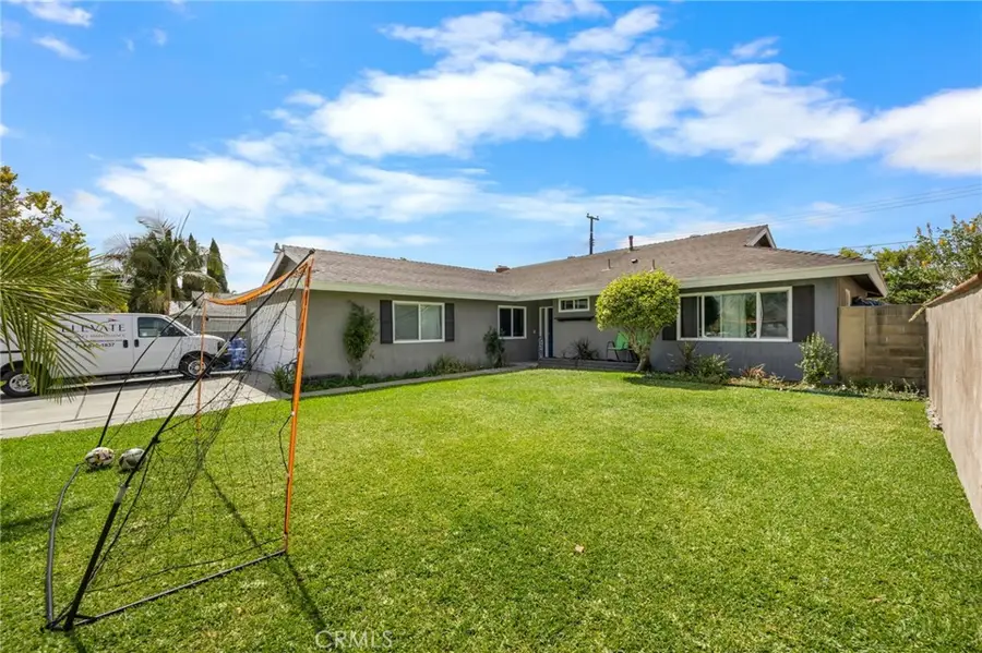 1806 W Camden, Santa Ana, CA 92704 - #2