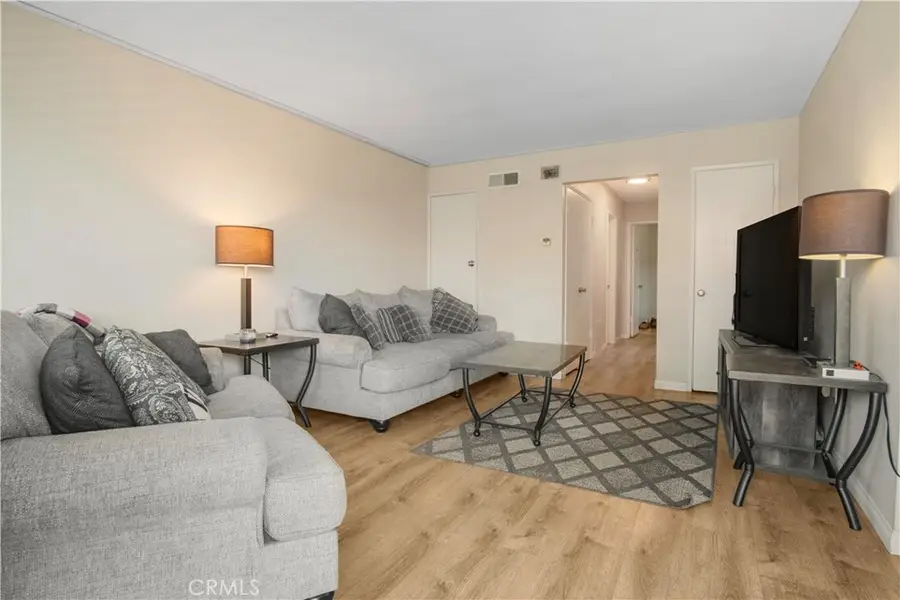 2423 Deodar, Santa Ana, CA 92705 - #3