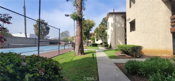 7735 Newman Avenue #104, Huntington Beach, CA 92647