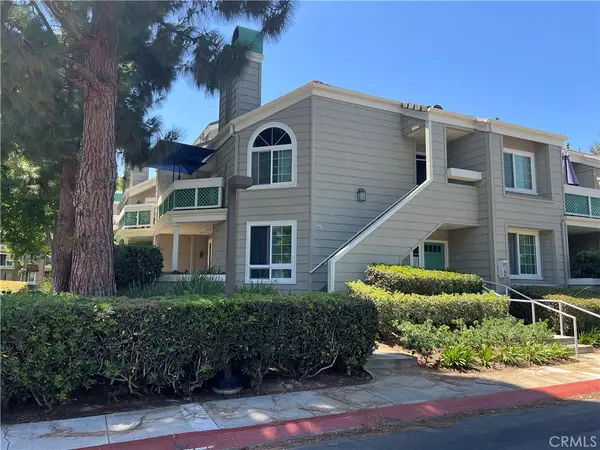 7402 Yellowtail Drive #201, Huntington Beach, CA 92648