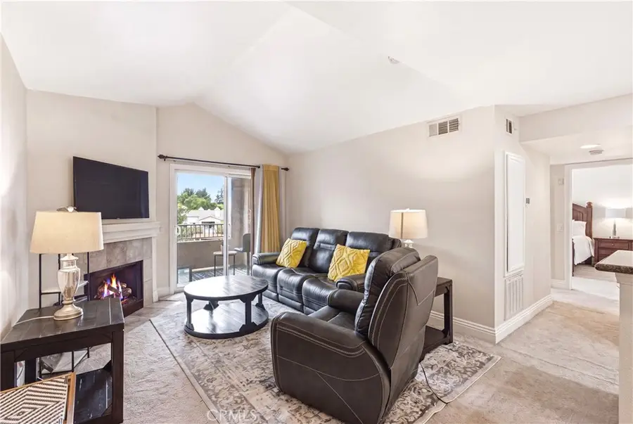 2380 Del Mar #305, Corona, CA 92882 - #2