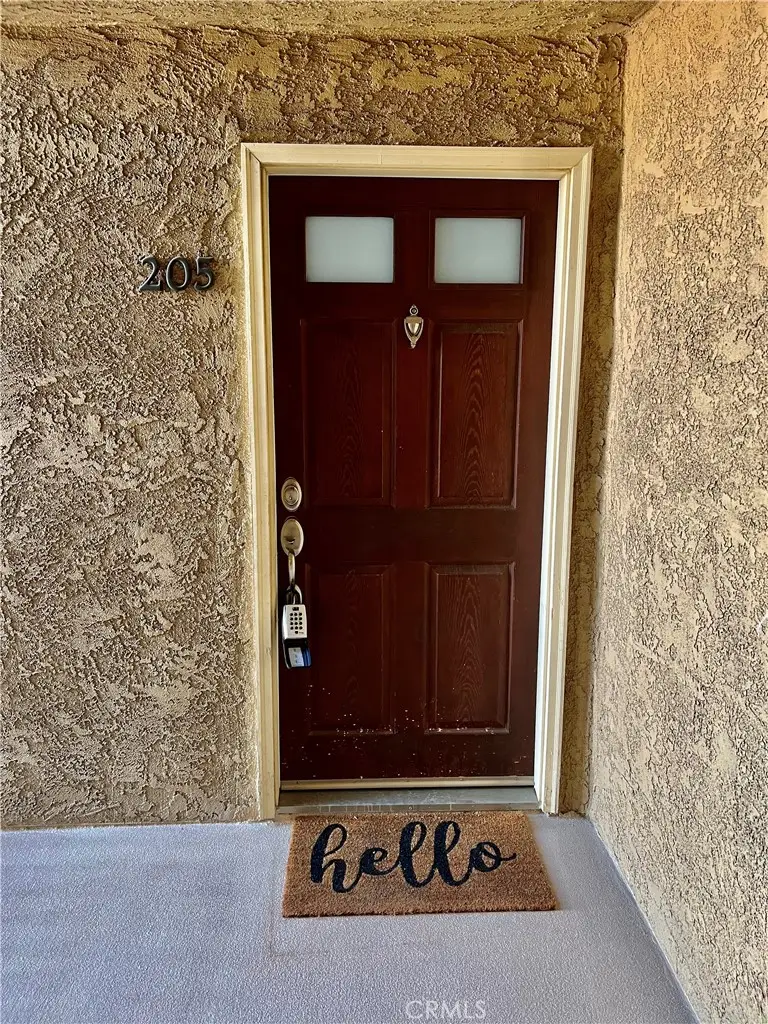 2320 Del Mar, Corona, CA 92882 - #2