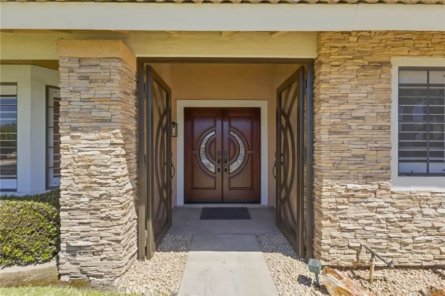 1090 W Huff Street, Rialto, CA 92376 - #3