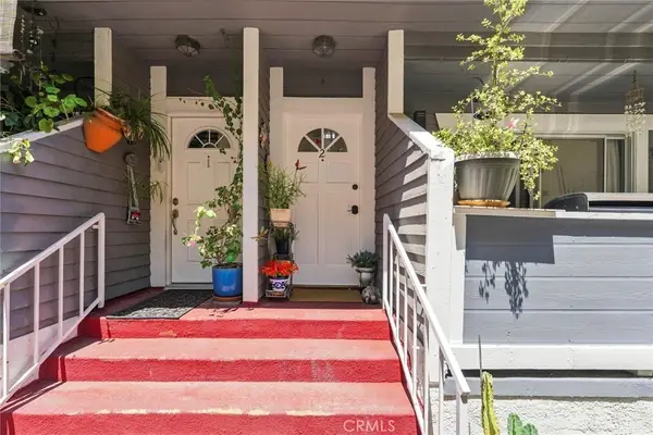6926 Kester, Los Angeles, CA 91405