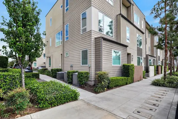 10670 Paramount Boulevard, Downey, CA 90241