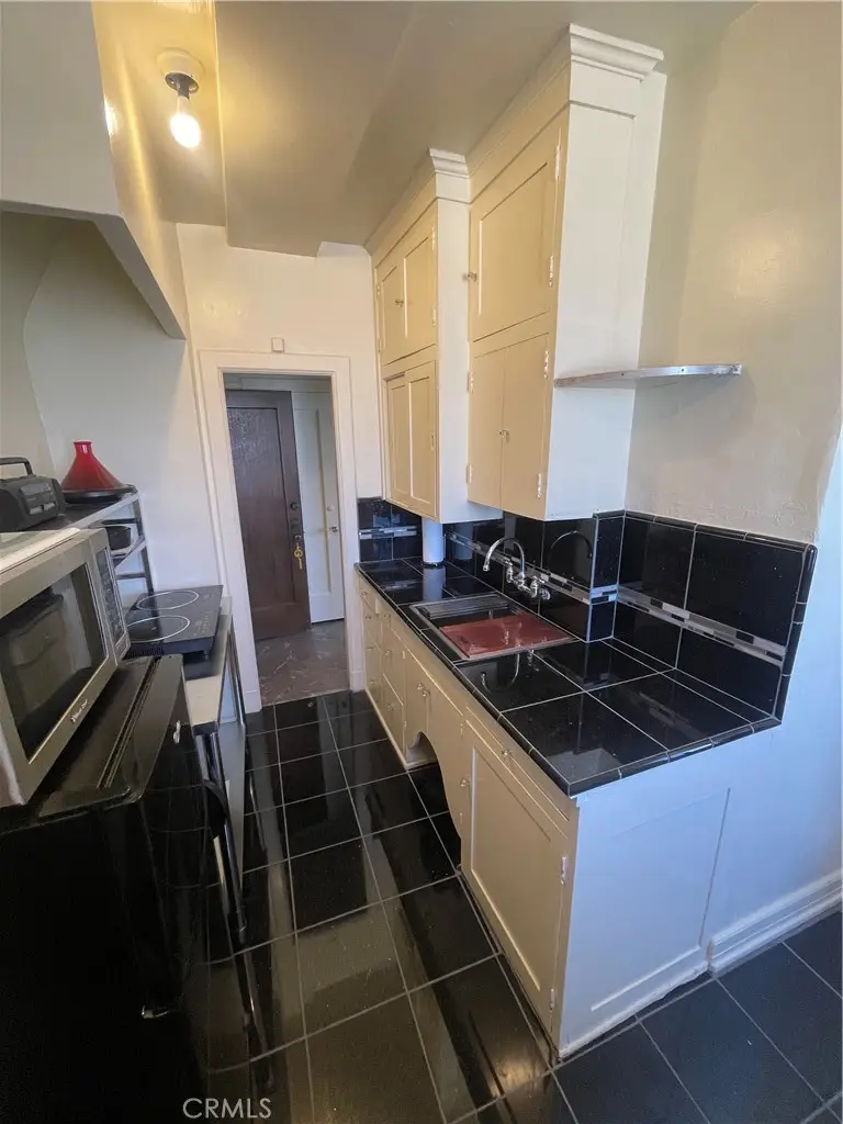 315 W 3rd Street #710, Long Beach, CA 90802 - Image #2