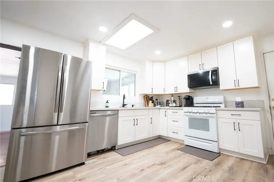 822 E Virginia Street, Rialto, CA 92376 - #3