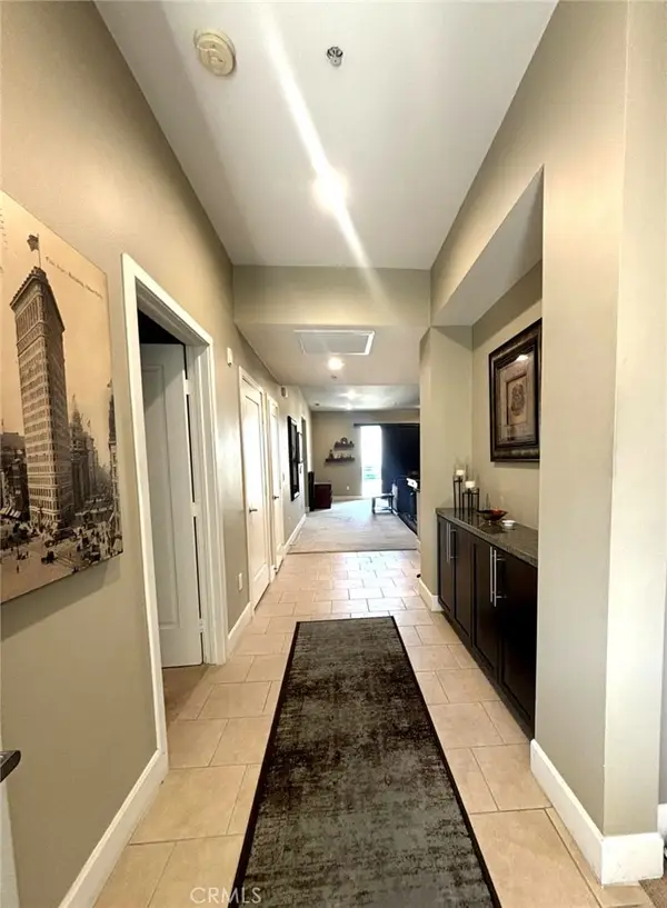 300 E 4th Street #422, Long Beach, CA 90802