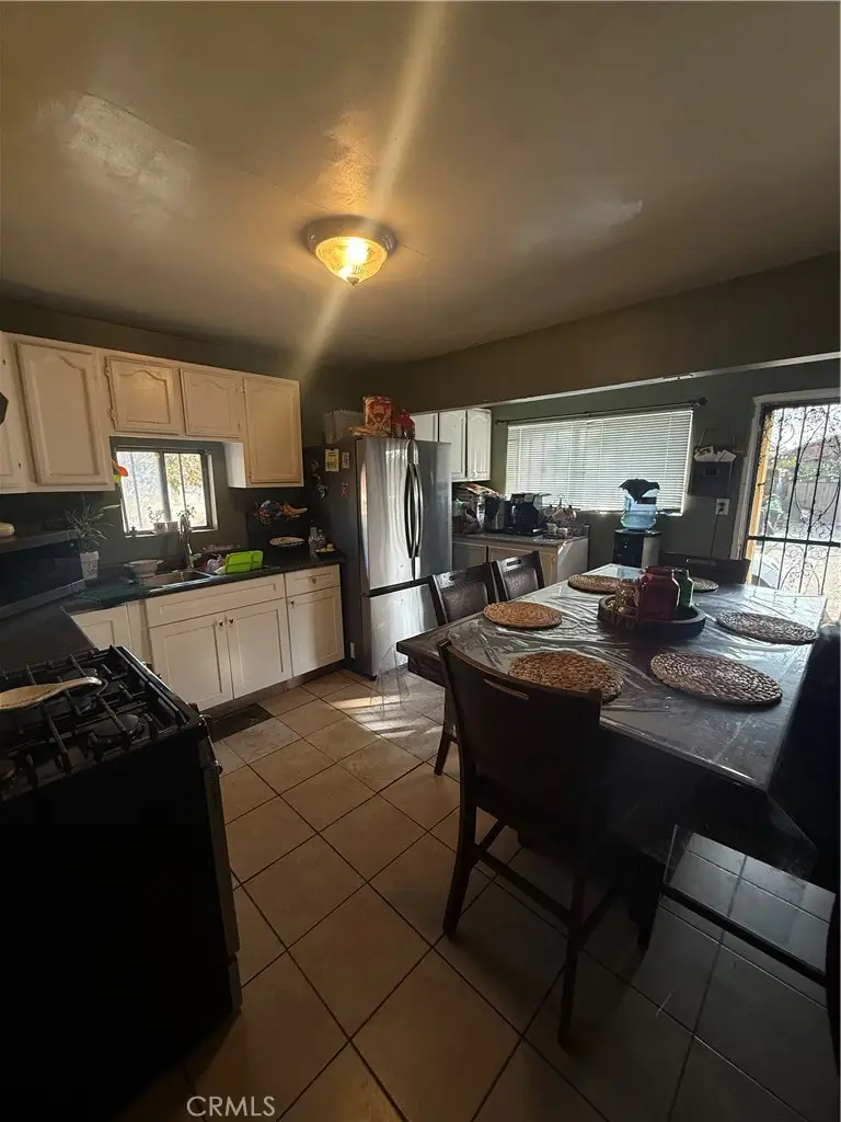 1832 E 108th #2, Los Angeles, CA 90059 - Image #3