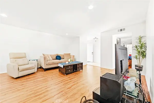 3939 N Virginia #312, Long Beach, CA 90807