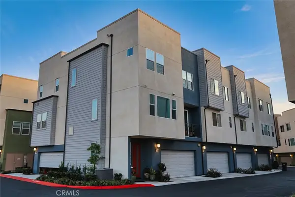 1649 W Lincoln #105, Anaheim, CA 92801