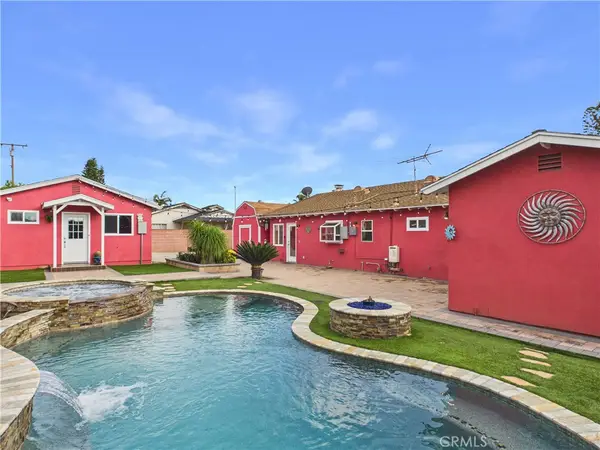 677 E Orangewood, Covina, CA 91723